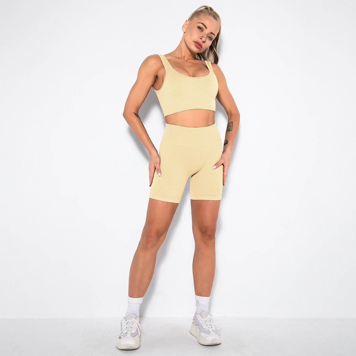 Seamless Thread Sports Tank Shorts Set